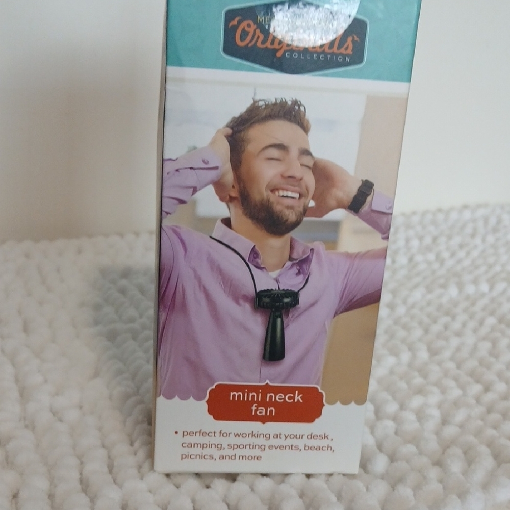 Meridian Point Originals Collection Mini Neck‎ Fan - Picture 4 of 9